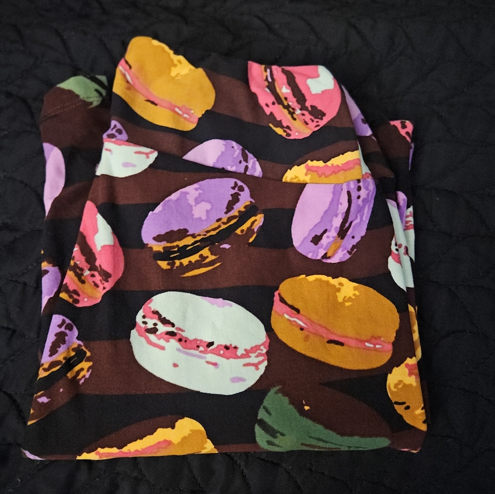 Lularoe Leggings Macarone Print One Size